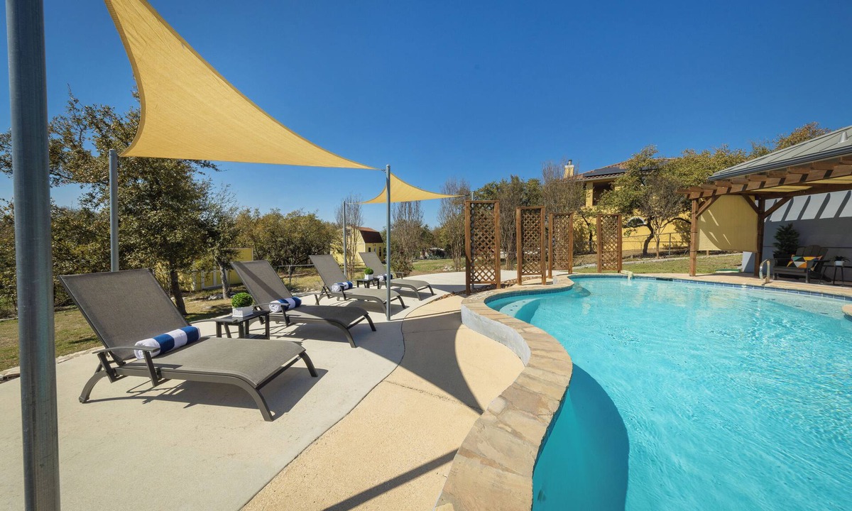 Wetmore House | 1-Story for Large Groups! King Beds, Pool and BBQ near Top Attractions!