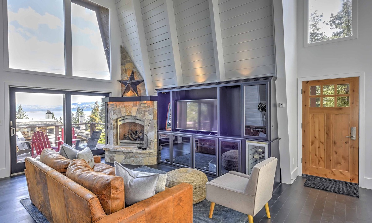 Lake Forest House | 10 Mi to Skiing: Tahoe City A-Frame Home