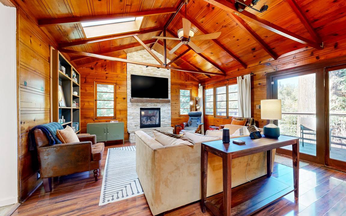 Forestville House | 102 m² House ∙ 2 bedrooms ∙ 4 guests