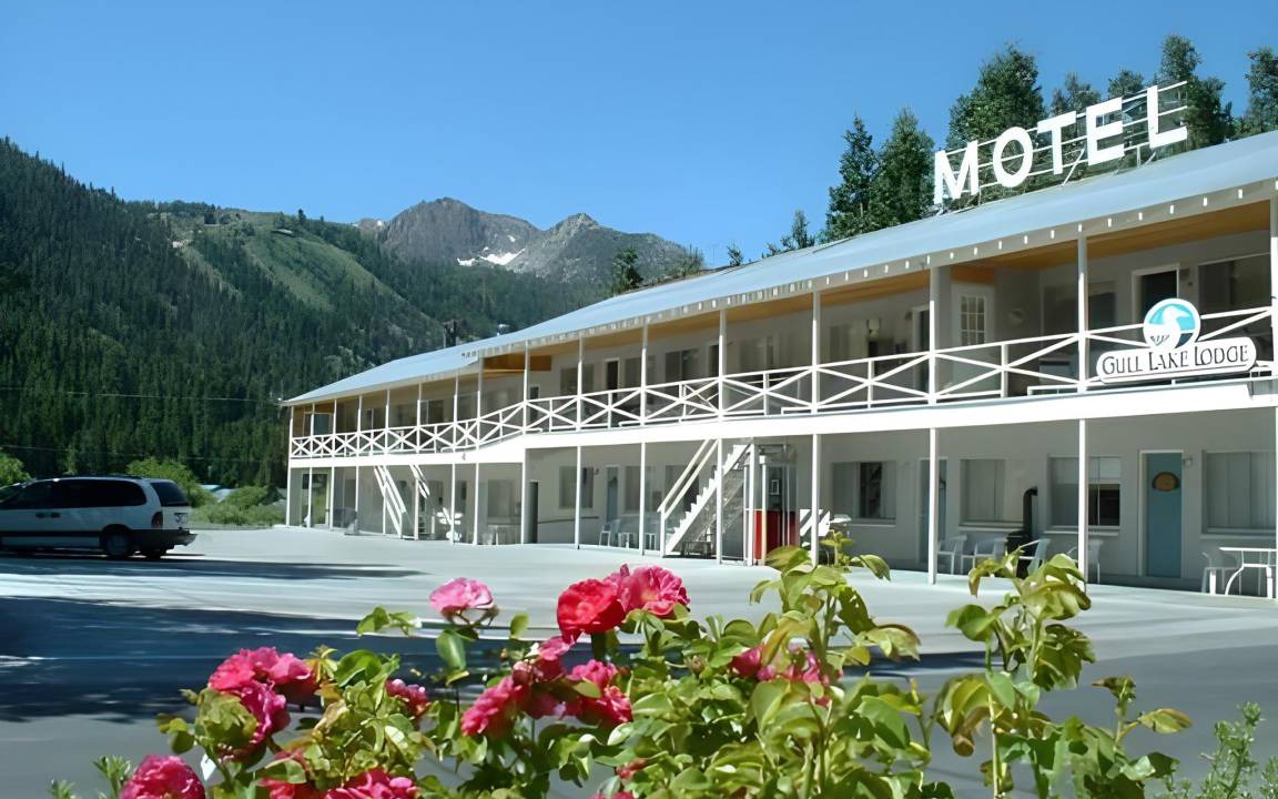 June Lake Hotel | 102 m² Motel ∙ 2 bedrooms ∙ 6 guests