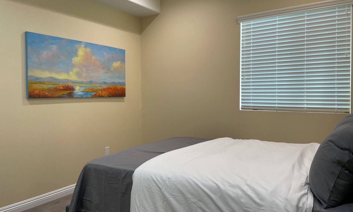 North Central Condo | 1280A - 2-bedroom/2 bathrooms in Pasadena