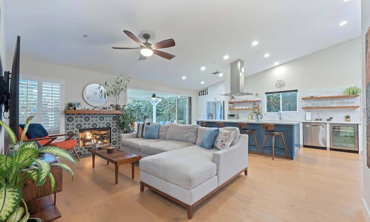 Mount Wilson House | 159 Burbank Oasis | Spa, 4BR Near Warner Bros