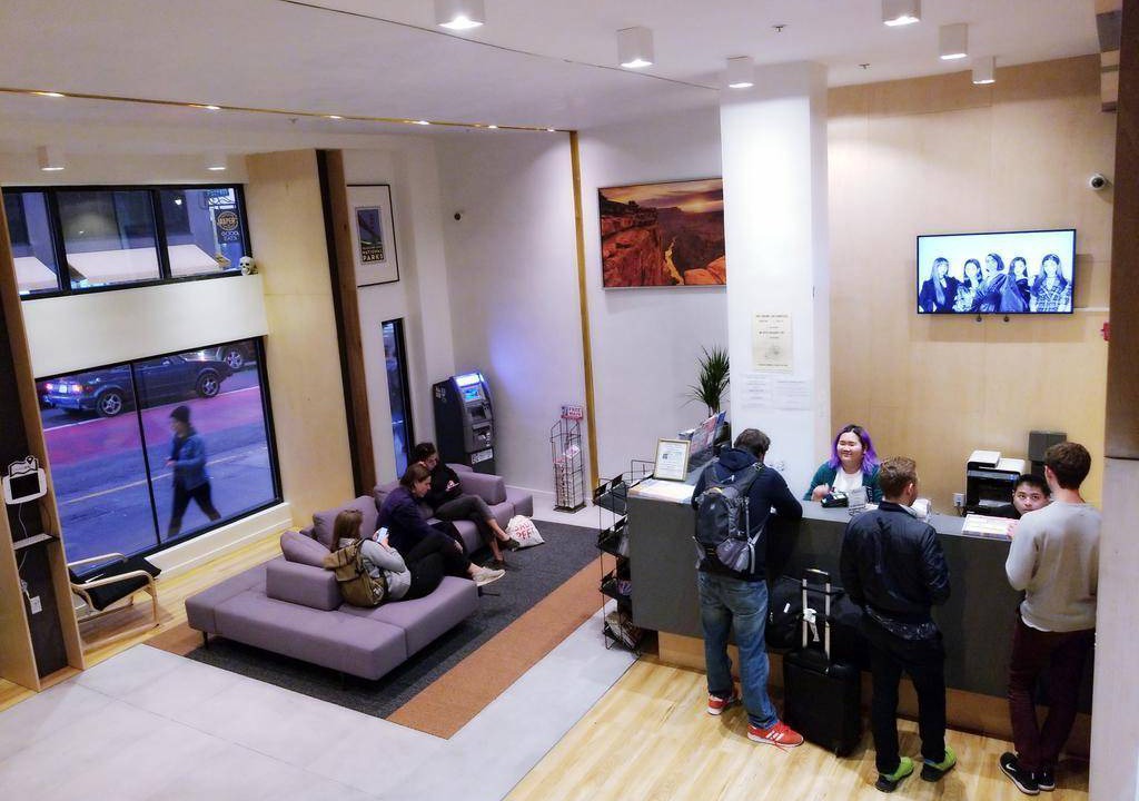Theater District Hostel | 16 m² Hostel ∙ 3 guests