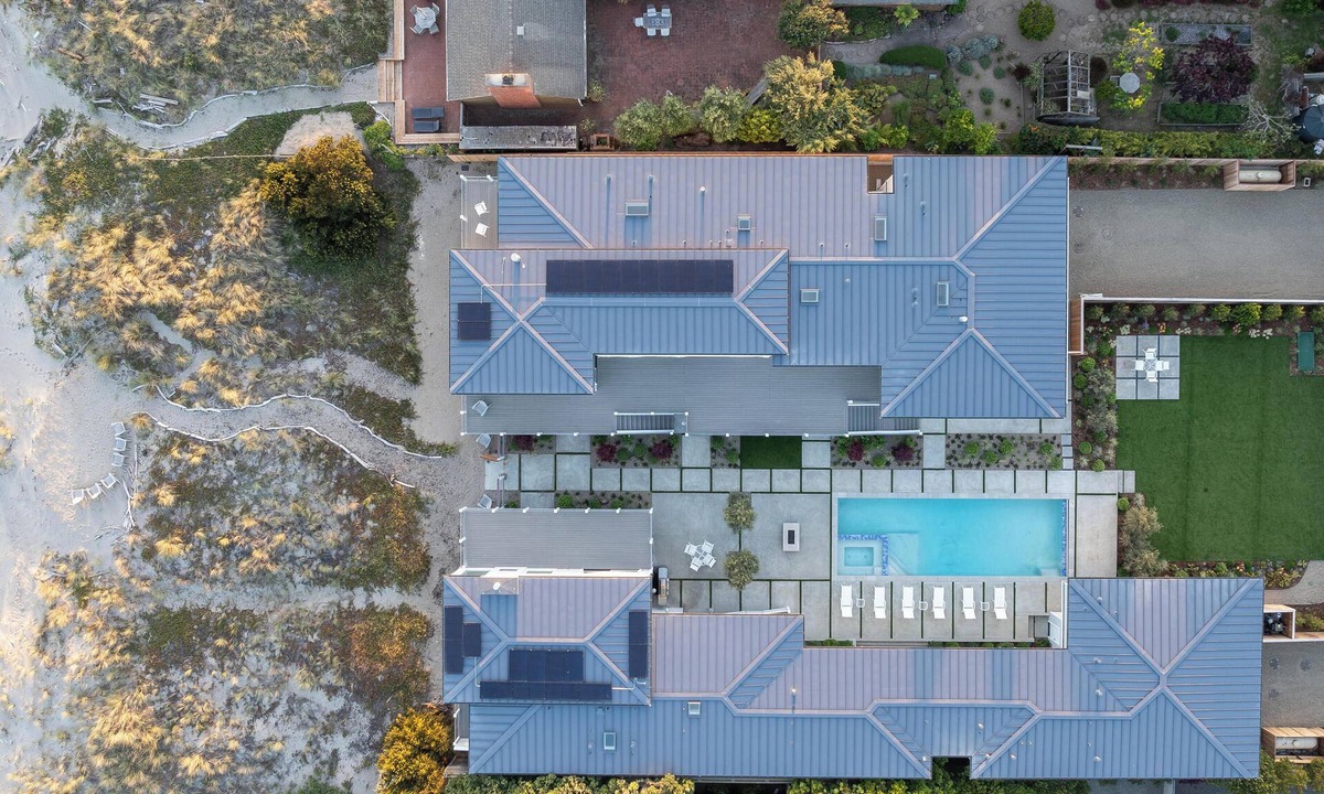 Stinson Beach House | 180-182 Seadrift Road: 9 BR, 10.5 BA House in Stinson Beach, Sleeps 24