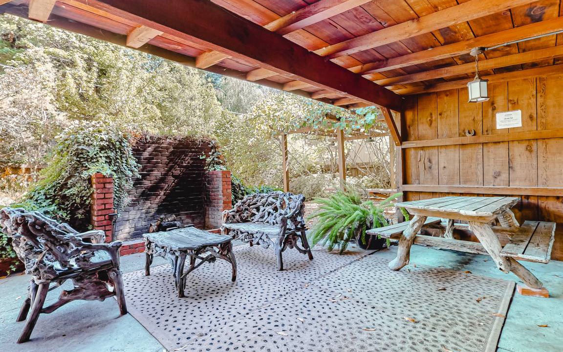 Guerneville Cabin | 180 m² Cabin ∙ 3 bedrooms ∙ 10 guests