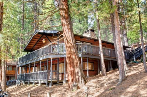Hiltbrand Hangout | North Wawona