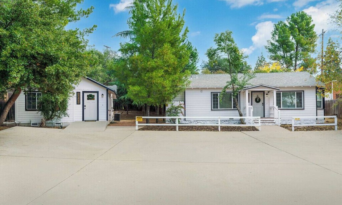 Alpine Cottage | 2-bedroom cottage just 7 minutes from Viejas Casino