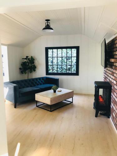 Glen Ellen House | 2 Queen Beds, Dog Friendly, Fenced in Yard
