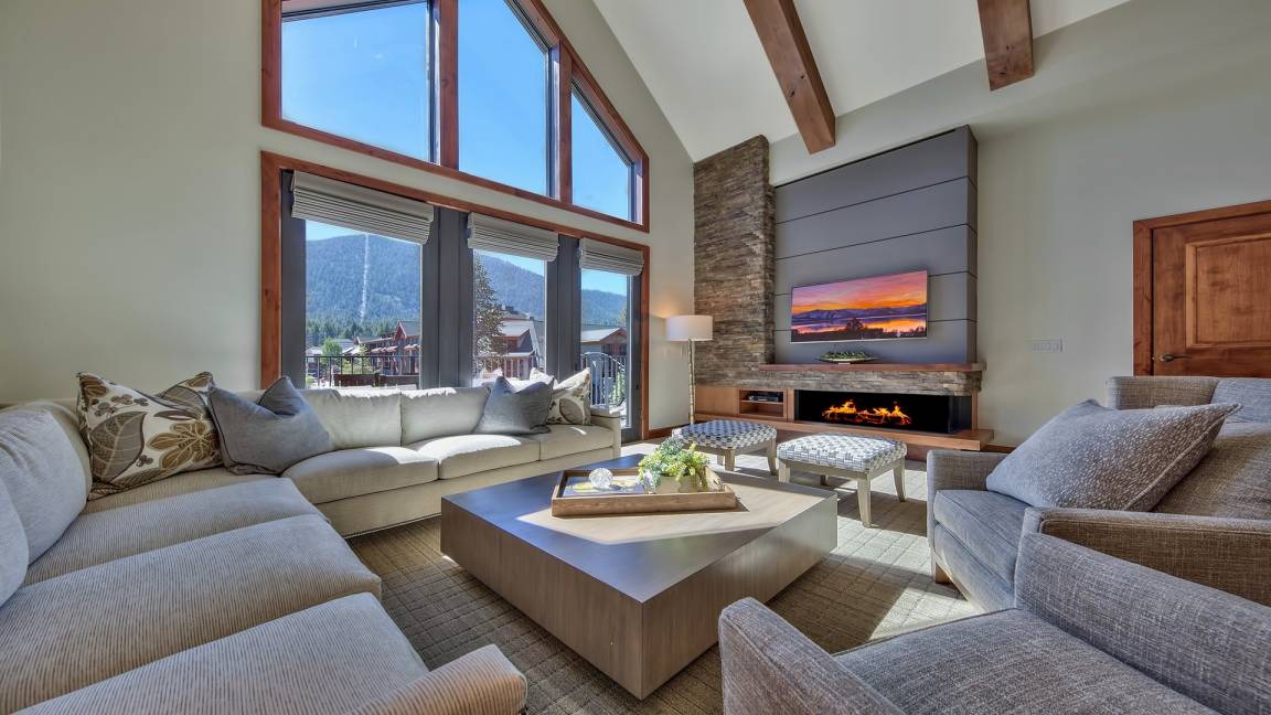 Lakeside Park Condo | 213 m² Condo ∙ 4 bedrooms ∙ 10 guests