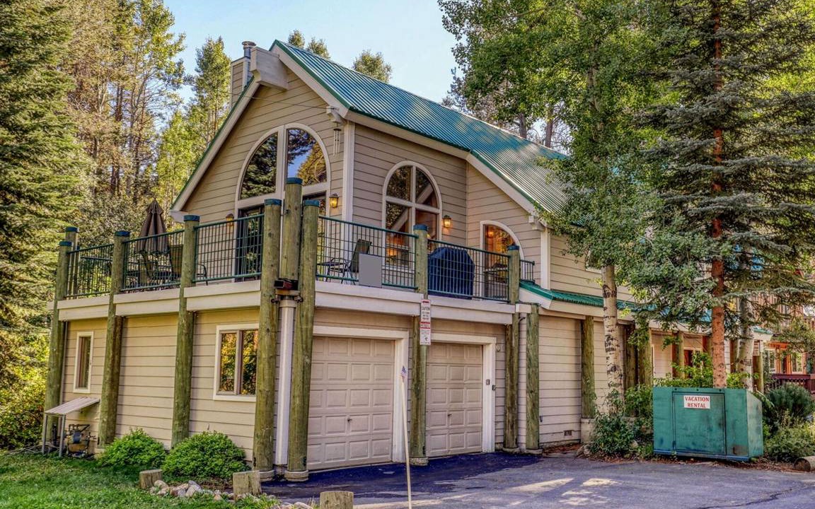 Donner Lake Woods House | 244 m² House ∙ 5 bedrooms ∙ 10 guests