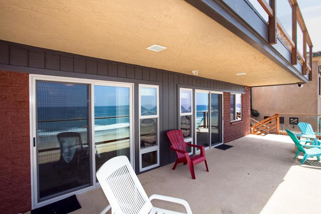 Carlsbad Village House | 2489 Ocean Street Main