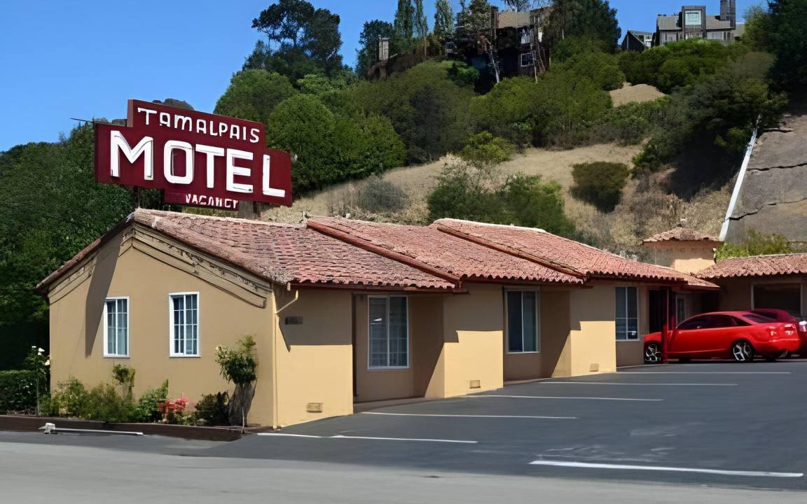 Strawberry Hotel | 27 m² Motel ∙ 3 guests