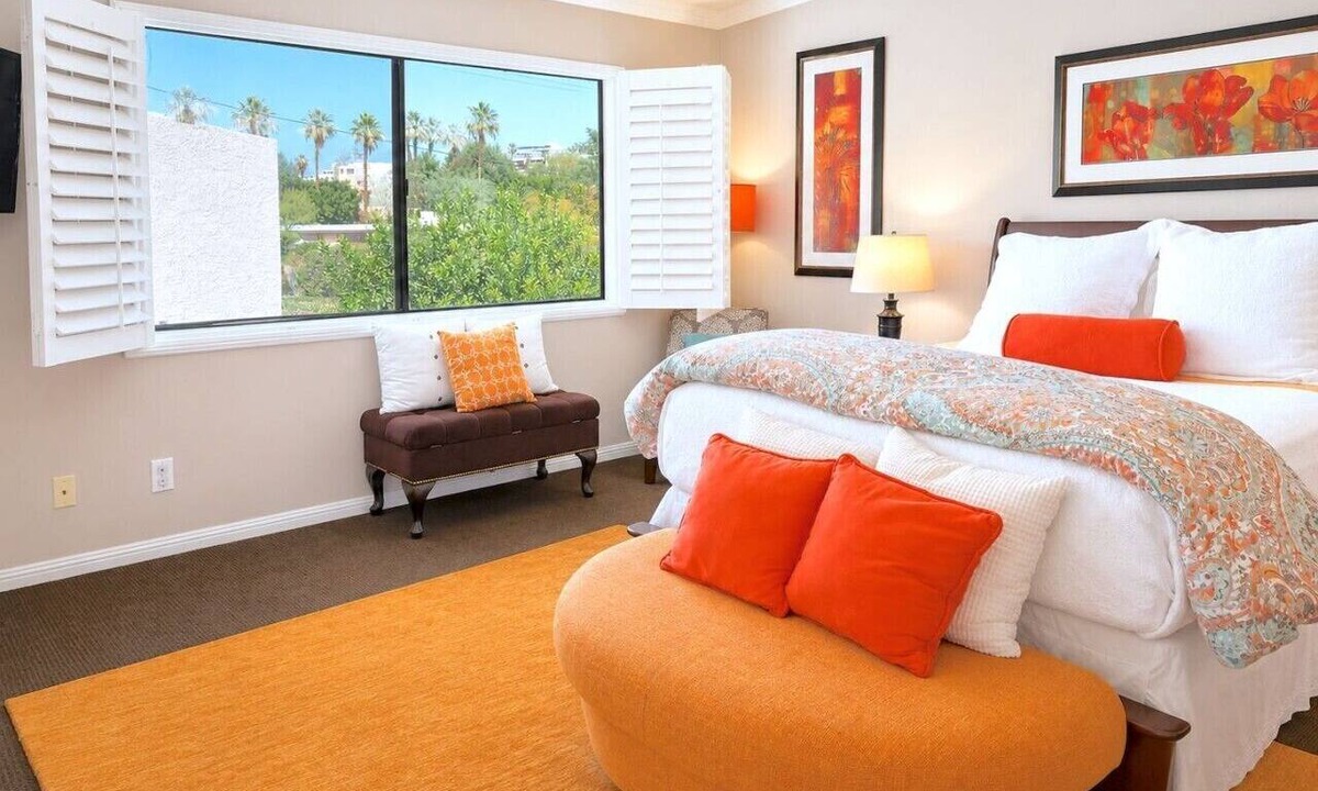 Historic Tennis Club Condo | 2BR Condo | Pool & Hot Tub | Downtown Palm Springs | Mountain Views