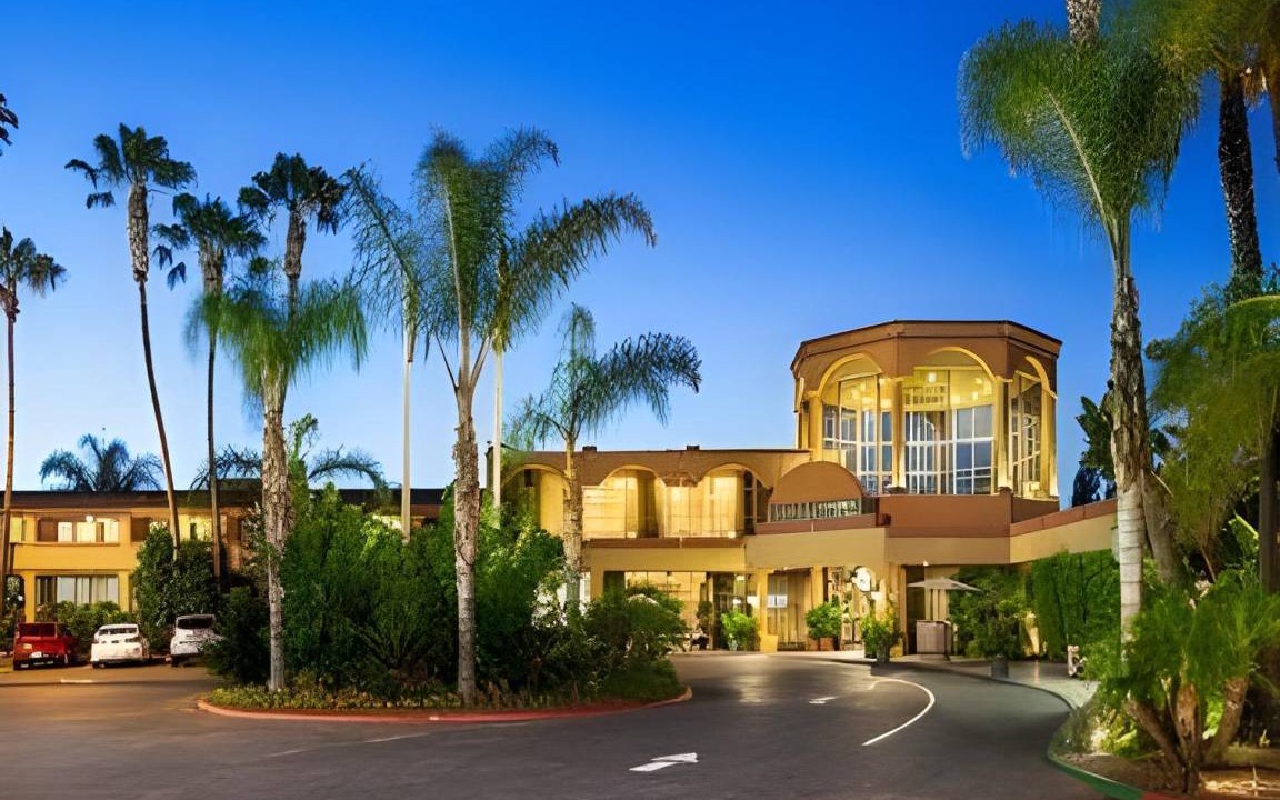 Mission Valley West Hotel | 300 m² Hotel ∙ 127 guests