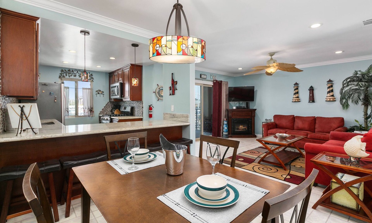 The Brick Hotel Oceanside | Townsite