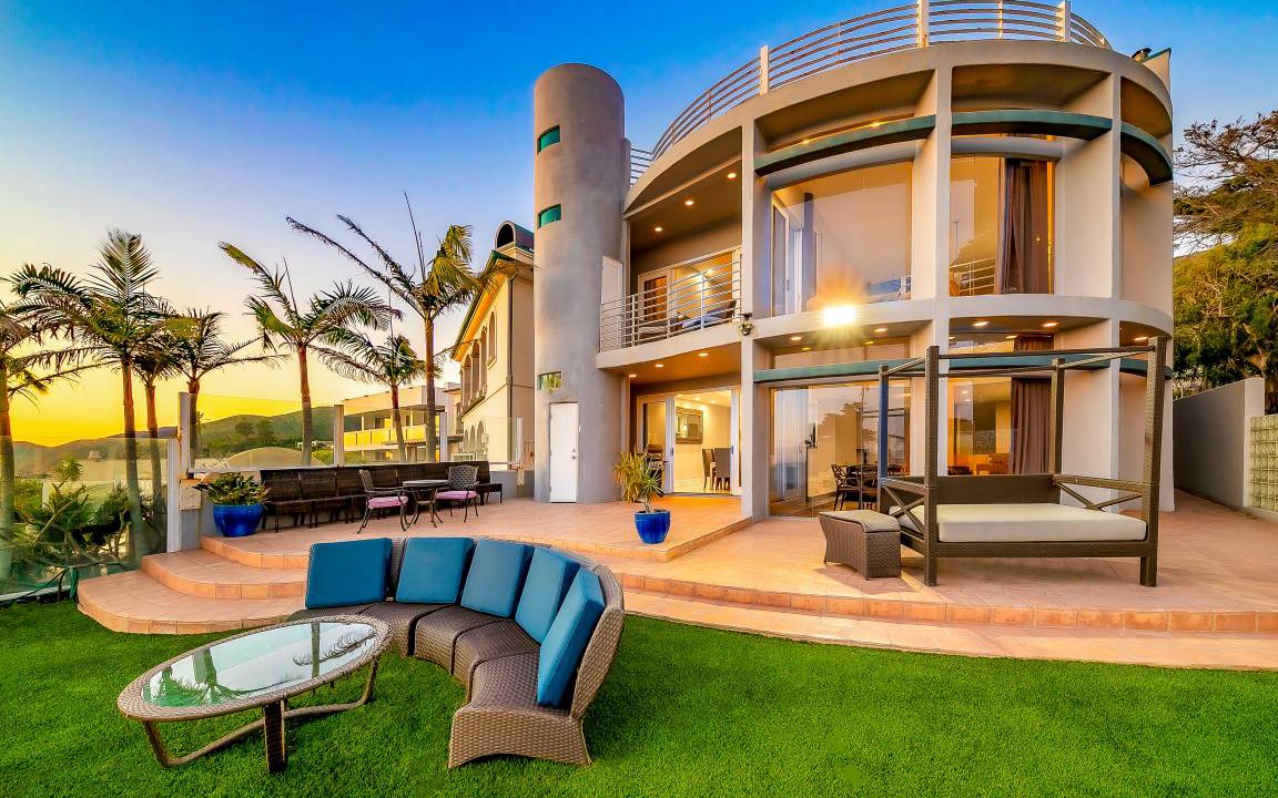 Malibu House | 311 m² House ∙ 3 bedrooms ∙ 8 guests