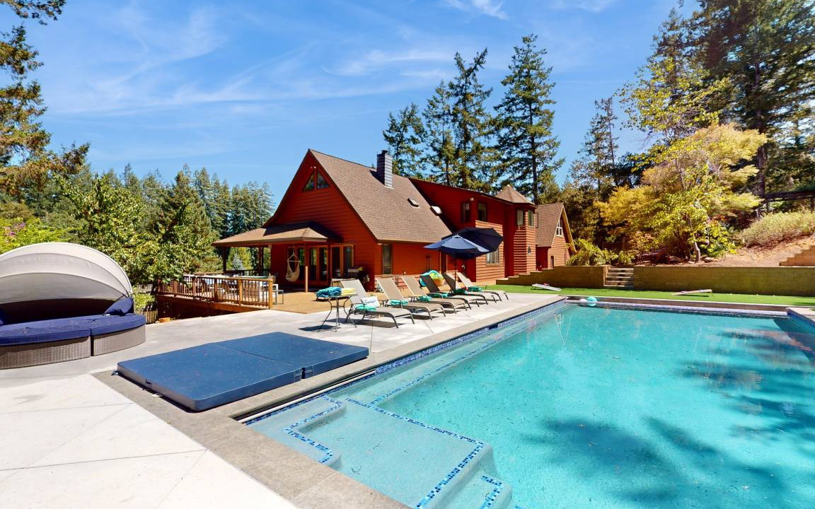 Freestone House | 327 m² House ∙ 4 bedrooms ∙ 8 guests