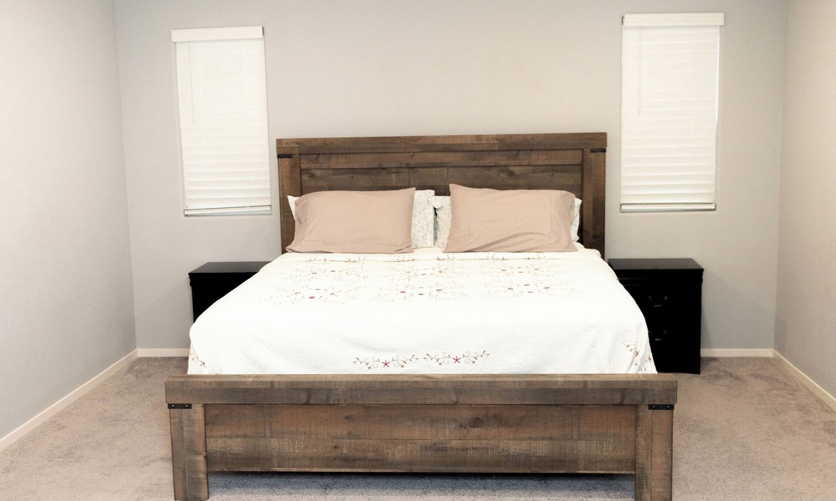 Roseville House | 4-bedroom house in marvelous Roseville with WiFi, AC