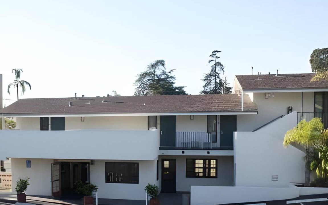 Upper East Hotel | 42 m² Motel ∙ 2 bedrooms ∙ 6 guests