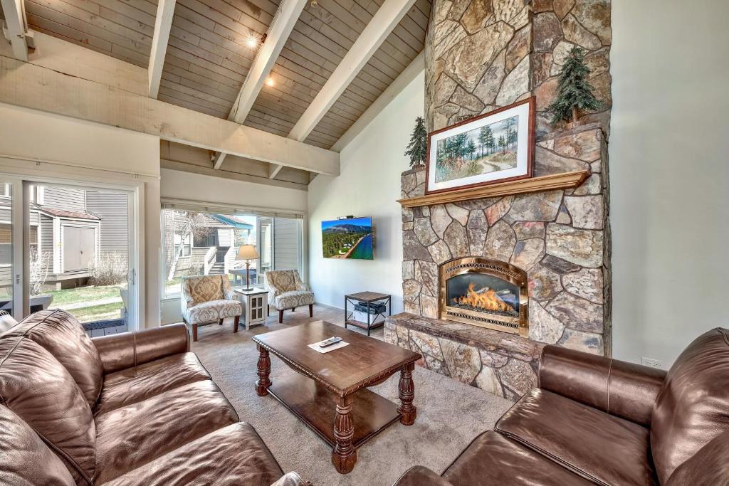 South Lake Tahoe House | 5 Bedroom Lakeview Townhouse - Sleeps up to 12 guests! townhouse
