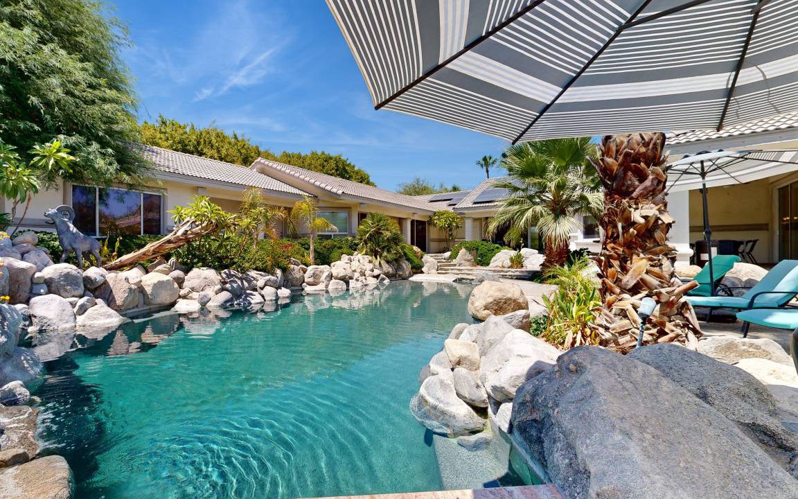 Palm Desert House | 613 m² House ∙ 6 bedrooms ∙ 12 guests