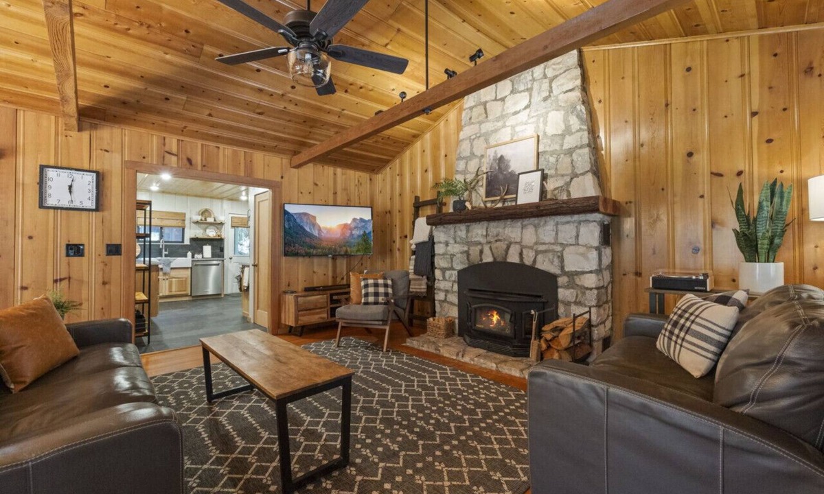Long Barn Cabin | 7 Cedars Retreat/Modern/Multifamily/AC/Starlink