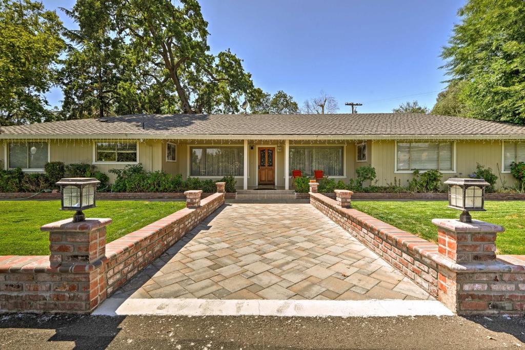 Gilroy House | 7 Mi to Dtwn Gilroy: Spacious Home on 20 Acres!