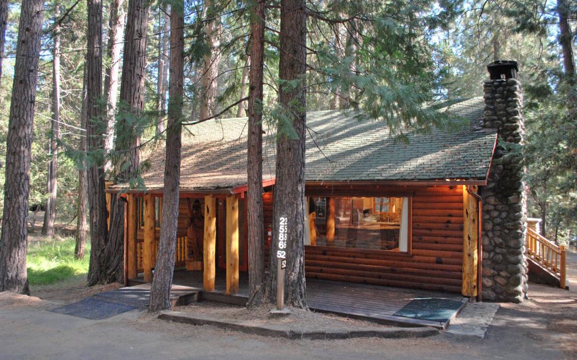 North Wawona Cabin | 70 m² Cabin ∙ 2 bedrooms ∙ 6 guests