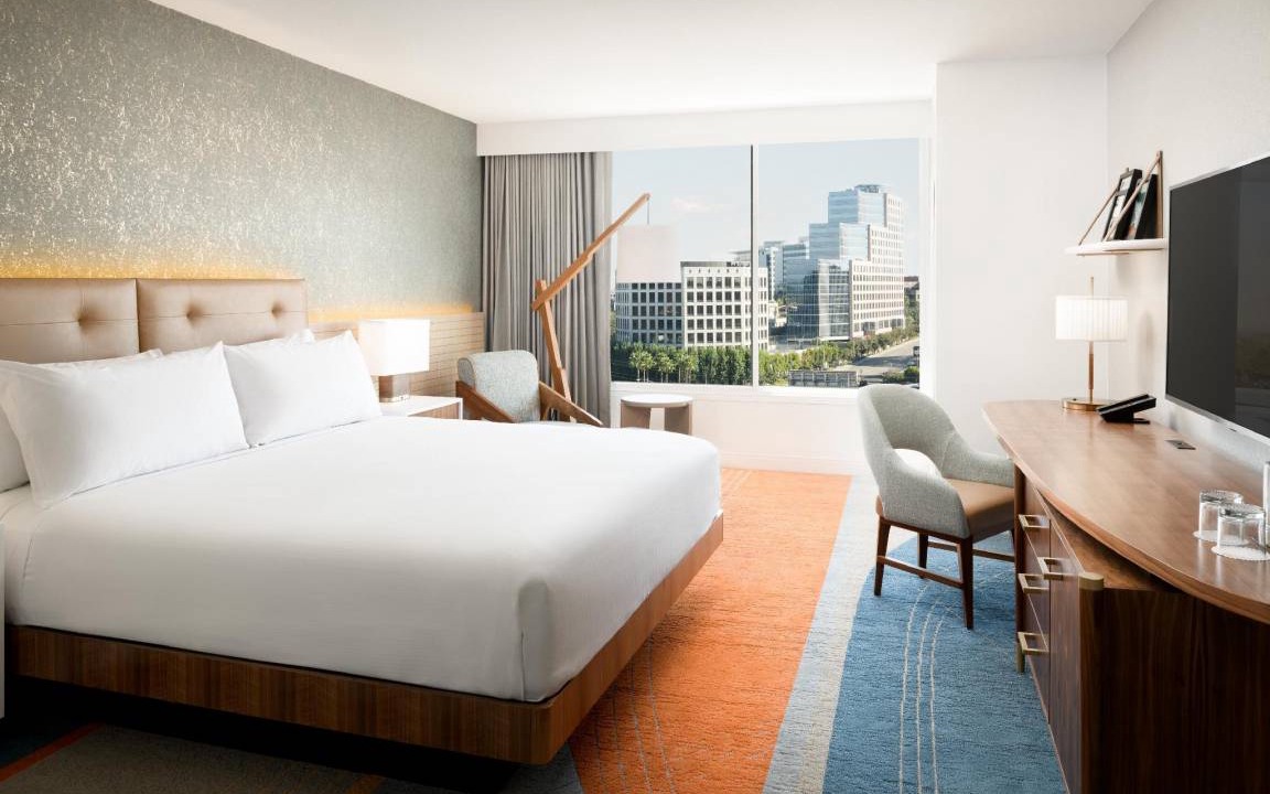 Fox Hills Hotel | 97 m² Hotel ∙ 2 bedrooms ∙ 127 guests