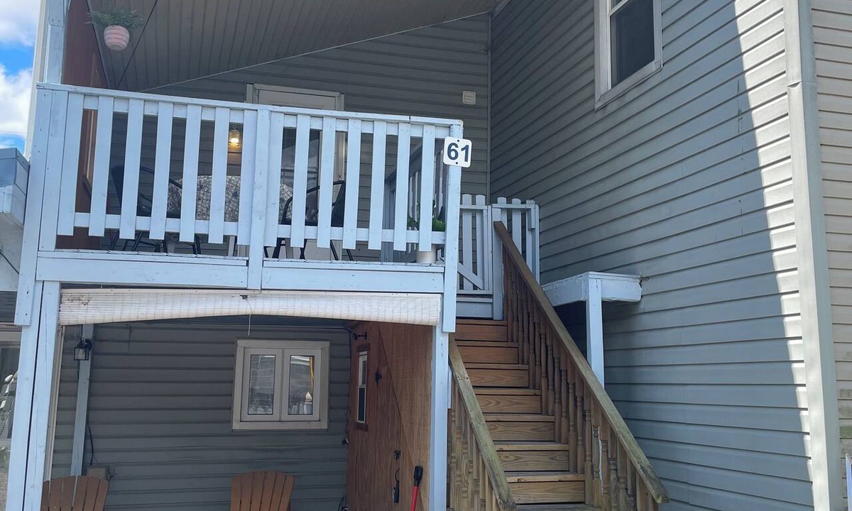 Carlisle Apartment | A charming 2 bedroom apartment a few blocks from Dickson college