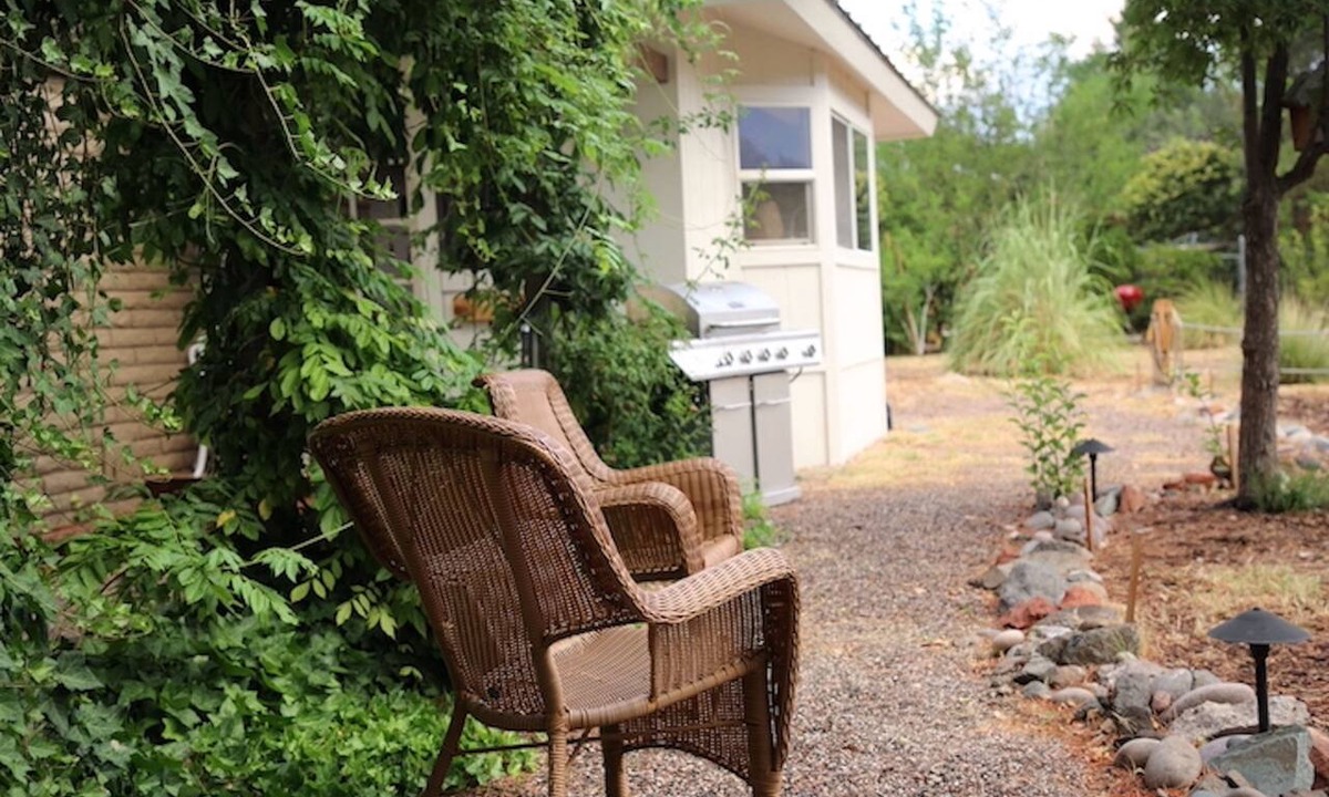 Cornville House | A high-design primary residence designed for slow mornings and creative resets in Page Springs. 3 king beds and pull out couch can accommodate up to 8 guests.
