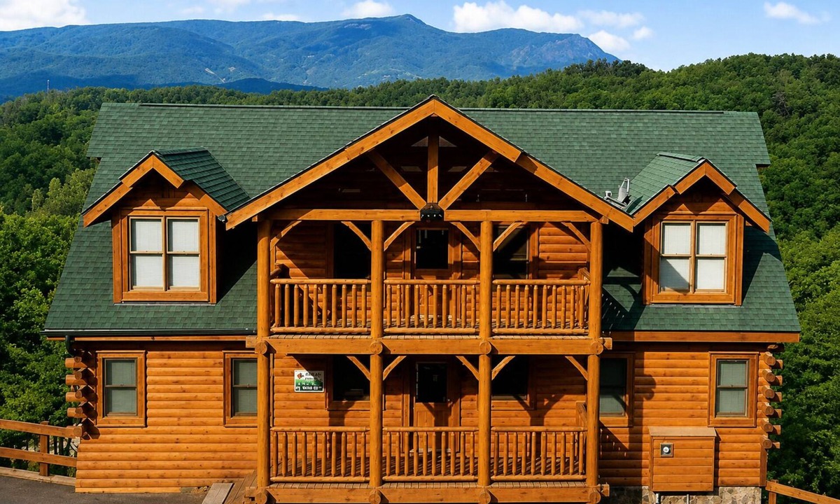 Pigeon Forge Cabin | A+ Views & Location! Parkway, Dollywood/Hot Tub Games Pet Friendly Resort Pool