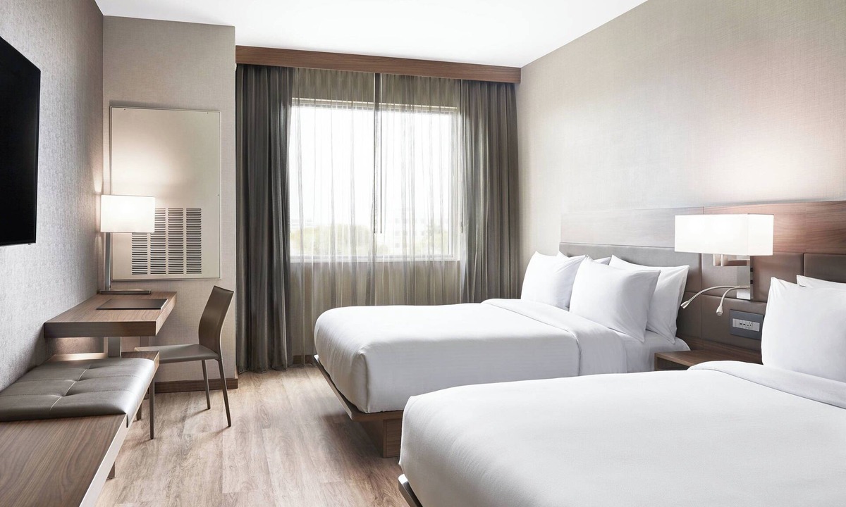 Doral Hotel | AC Hotel by Marriott Miami Airport West/Doral