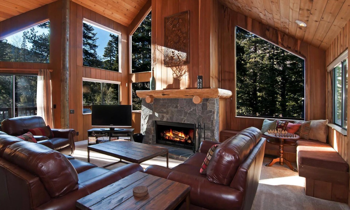 Alpine Meadows House | Alpine Darling By Tahoe Getaways - Hot Tub- Dog OK- Ski Shuttle