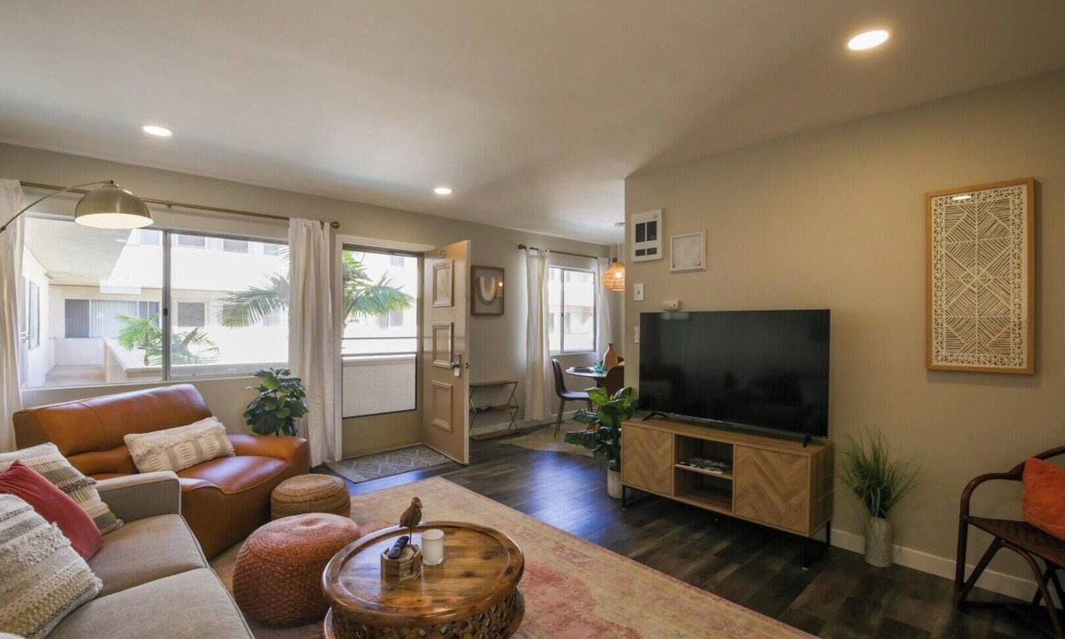 Ocean Beach House | Amazing Location,Pool,Walk to Beach & Restaurants!