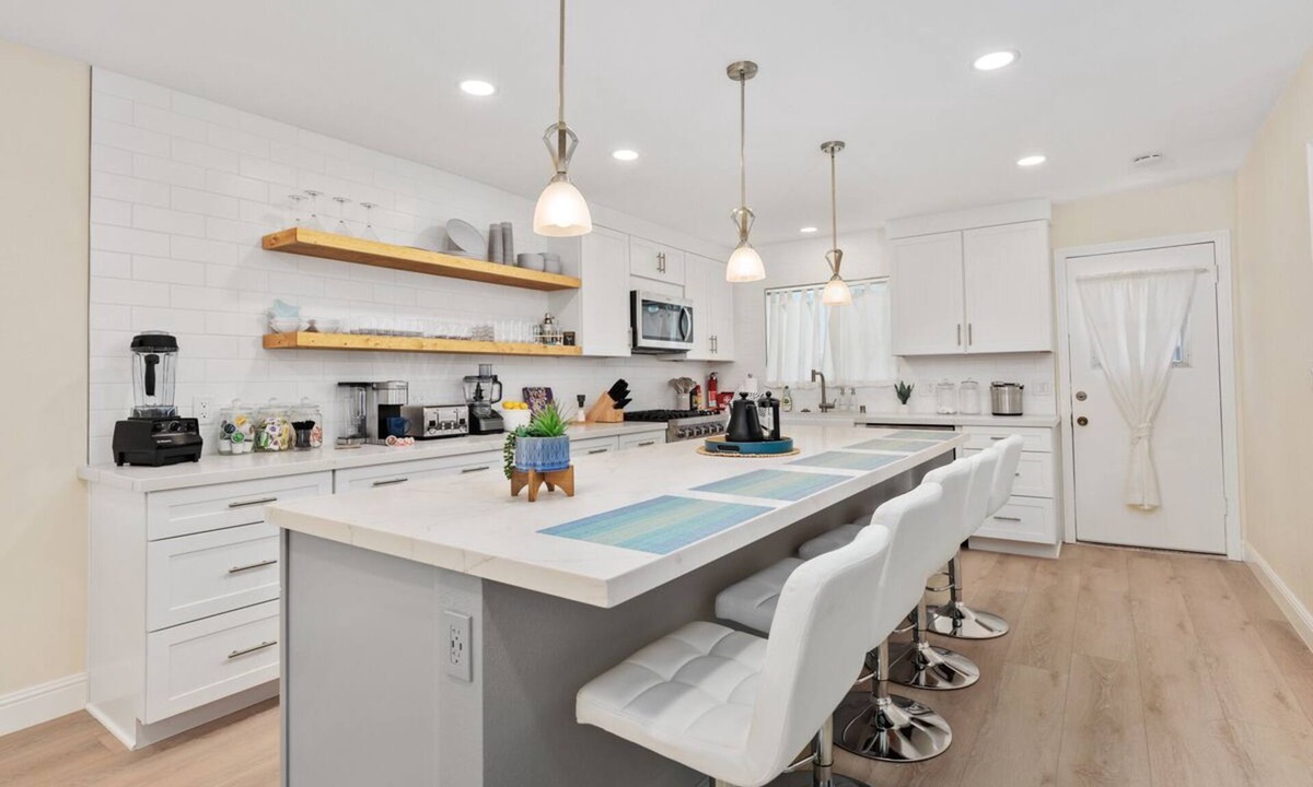 Olde Carlsbad House | Beach, Golf, Legoland - Carlsbad Retreat w/AC