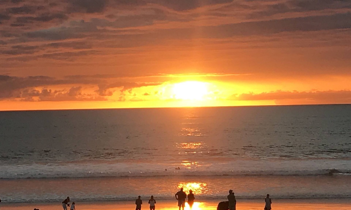 Mission Beach Condo | Beachfront Bliss! Book your 2025 vacation today!