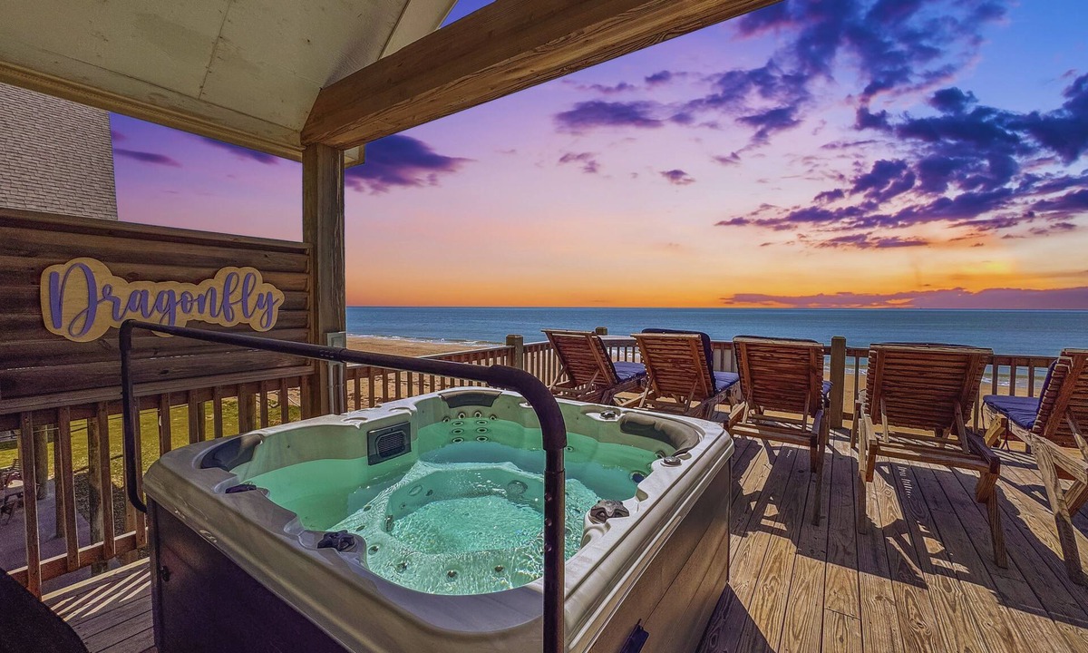 Port Bolivar House | Beachfront | Hot Tub, Game Room, Mini Golf & More