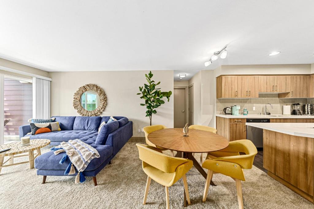 Marina del Rey Apartment | Beautiful Beachside Apartment With Marina View