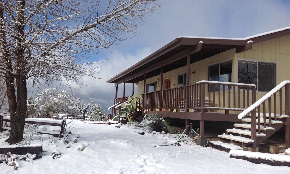 Warner Springs House | Beautiful, secluded 30 acre mountain retreat with amazing views.