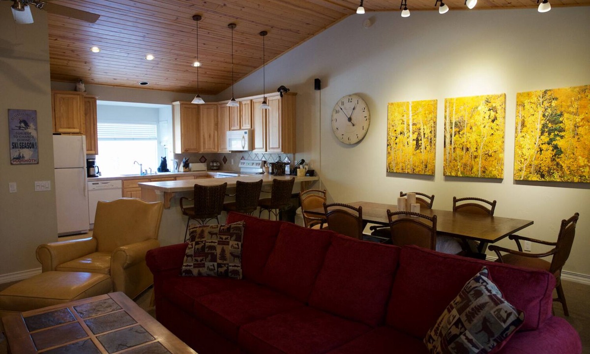 Mammoth Lakes Condo | Beautiful Upgraded Condo w/Private Spa.Dogs Considered 15min Walk to the Village