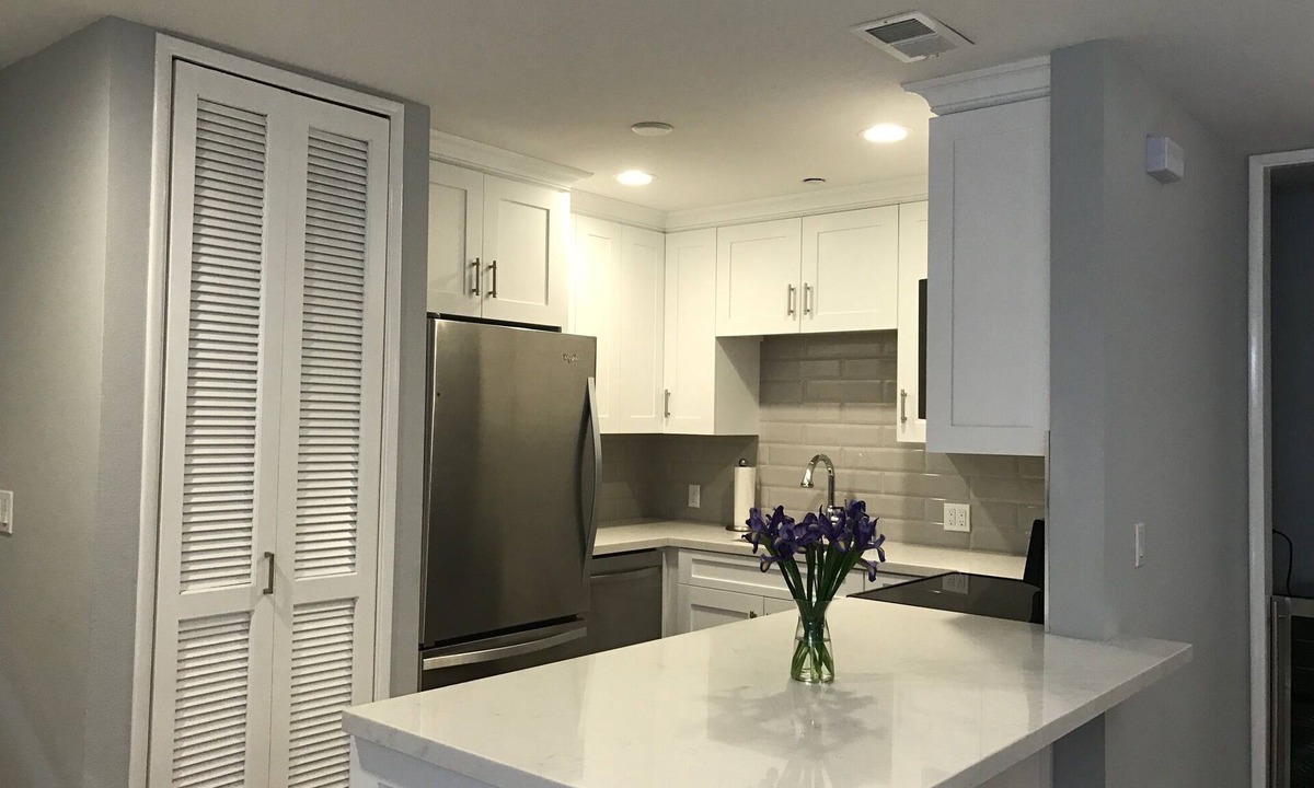 Hillcrest Condo | Beautifully remodeled condo close to attractions, restaurants and shopping!