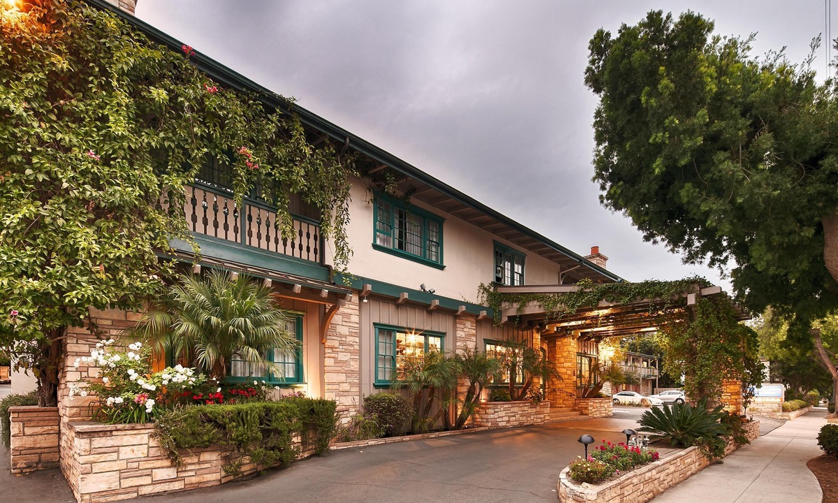 Oak Park Hotel | Best Western Plus Santa Barbara