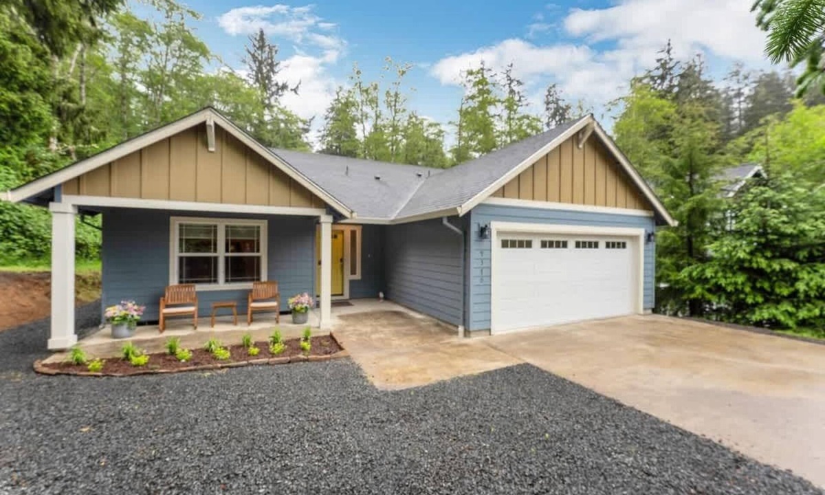 Neahkahnie Beach House | Blue Drift | Forest & Beach Retreat