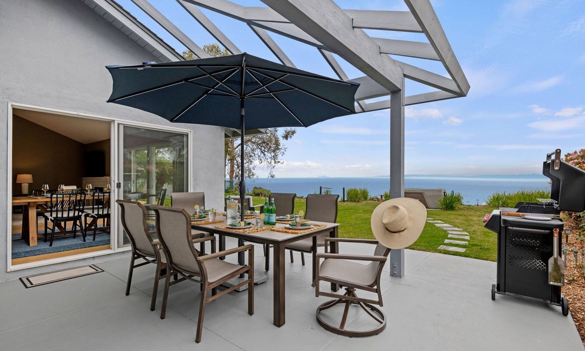 The Mesa House | Blue Horizon - Panoramic Ocean Views