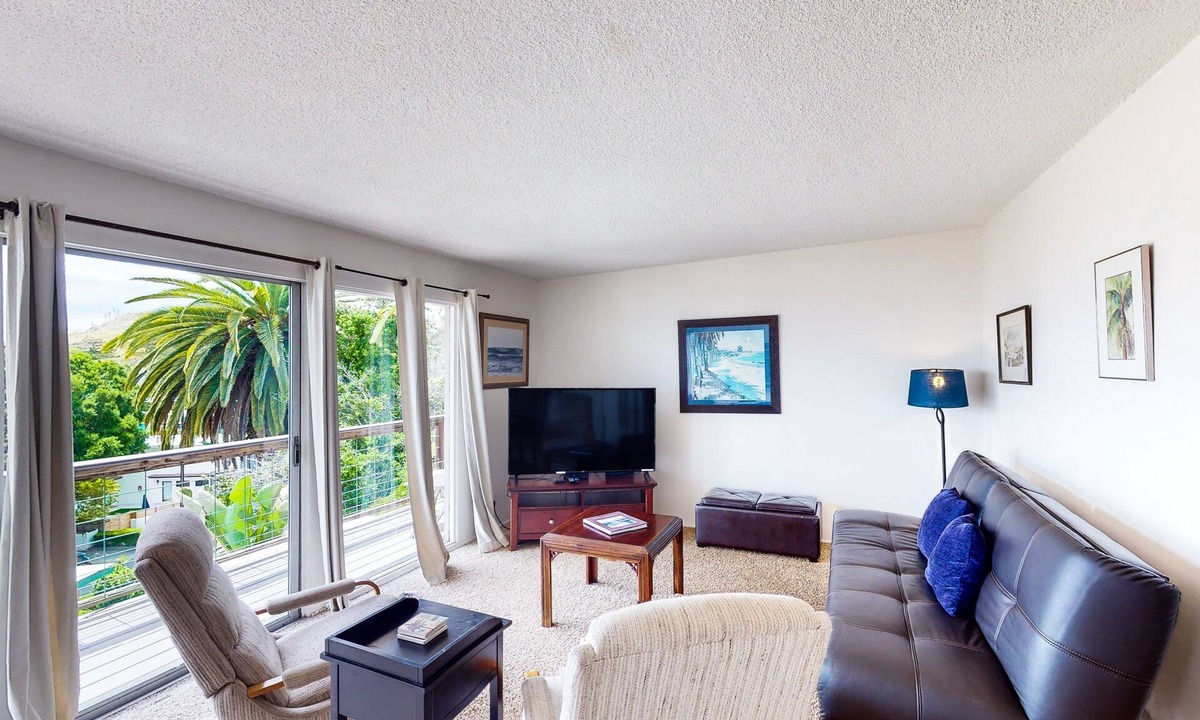Summerland House | Breezy Summerland home with Pacific views - walk to beach & winery