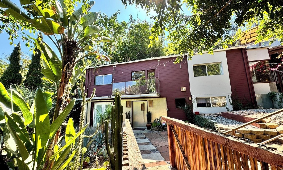 Hillcrest House | Buddha's Zen Retreat-a Lush Tropical Estate - Near Zoo, Beaches, Downtown, Parks