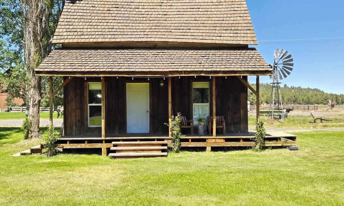 Crooked River Ranch House | Bunk House - Historical lodging - bring the kids and enjoy ranch life!