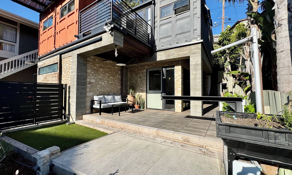 Lantern District House | Cali beach living! Modern 2 BR home. Pet friendly. Walk to town, beaches, harbor