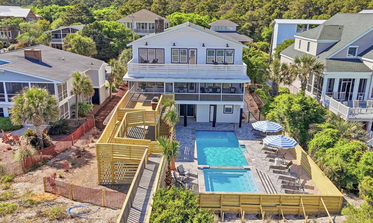 North Litchfield Beach House | Cat Daddy 11 bedroom in North Litchfield, Pawleys Island